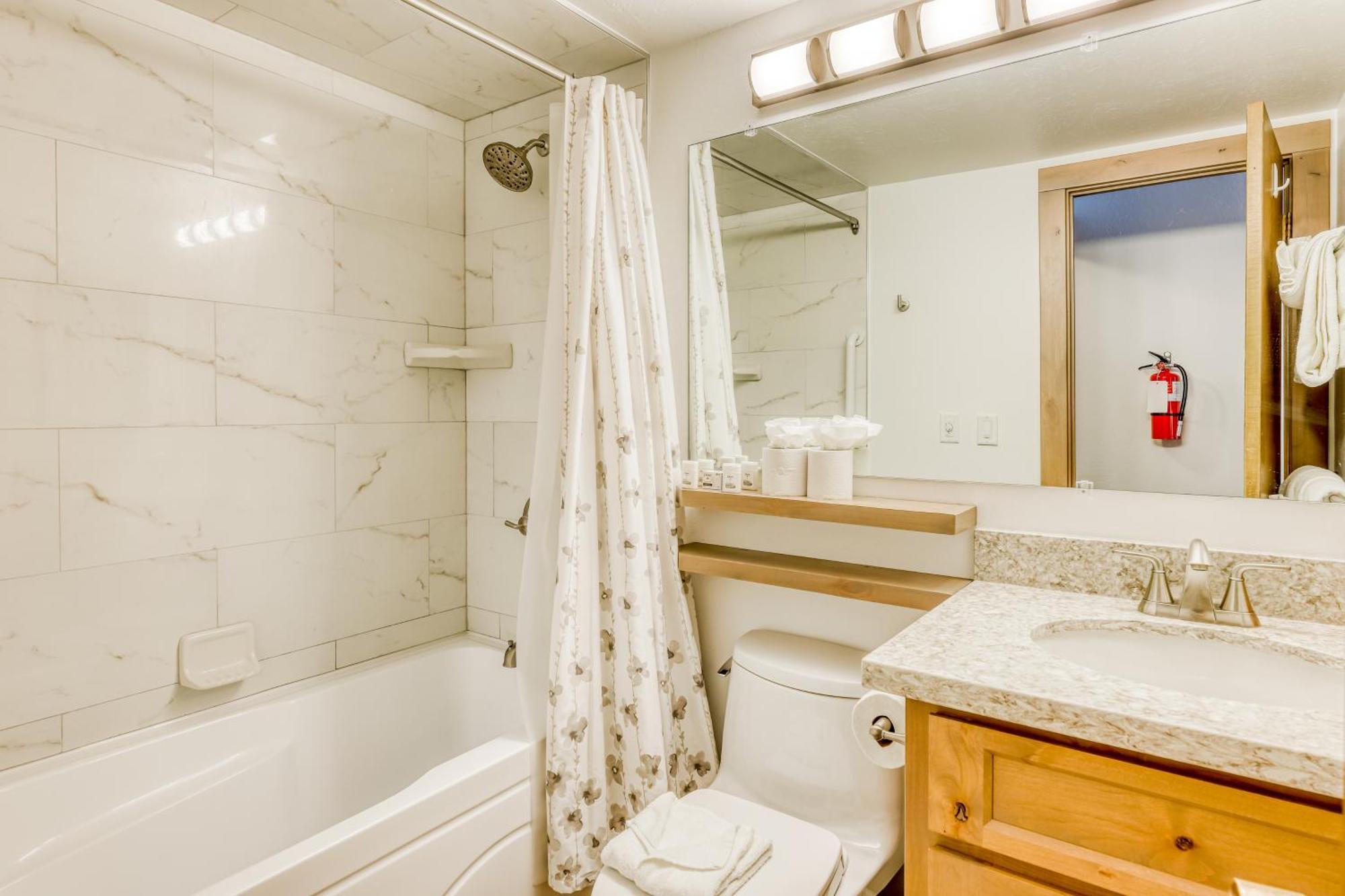 Evergreen Escape Truckee Exterior photo